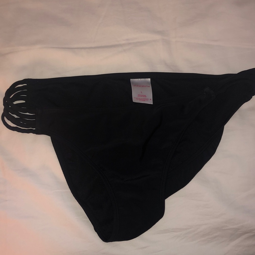 Women’s black Size L bathing suit bottoms